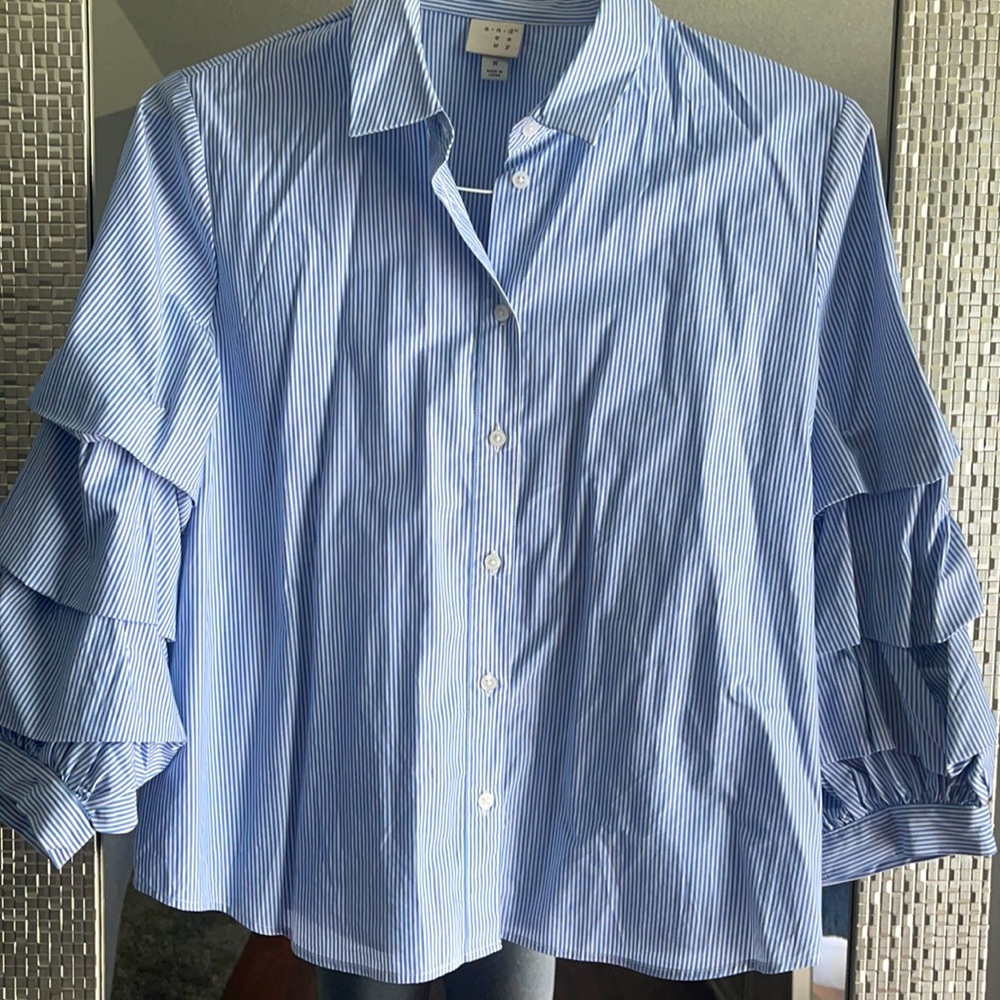 A New Day, size medium, puffy sleeve shirt